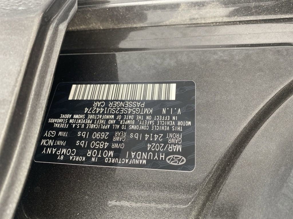 2025 Genesis G70 3.3T Advanced