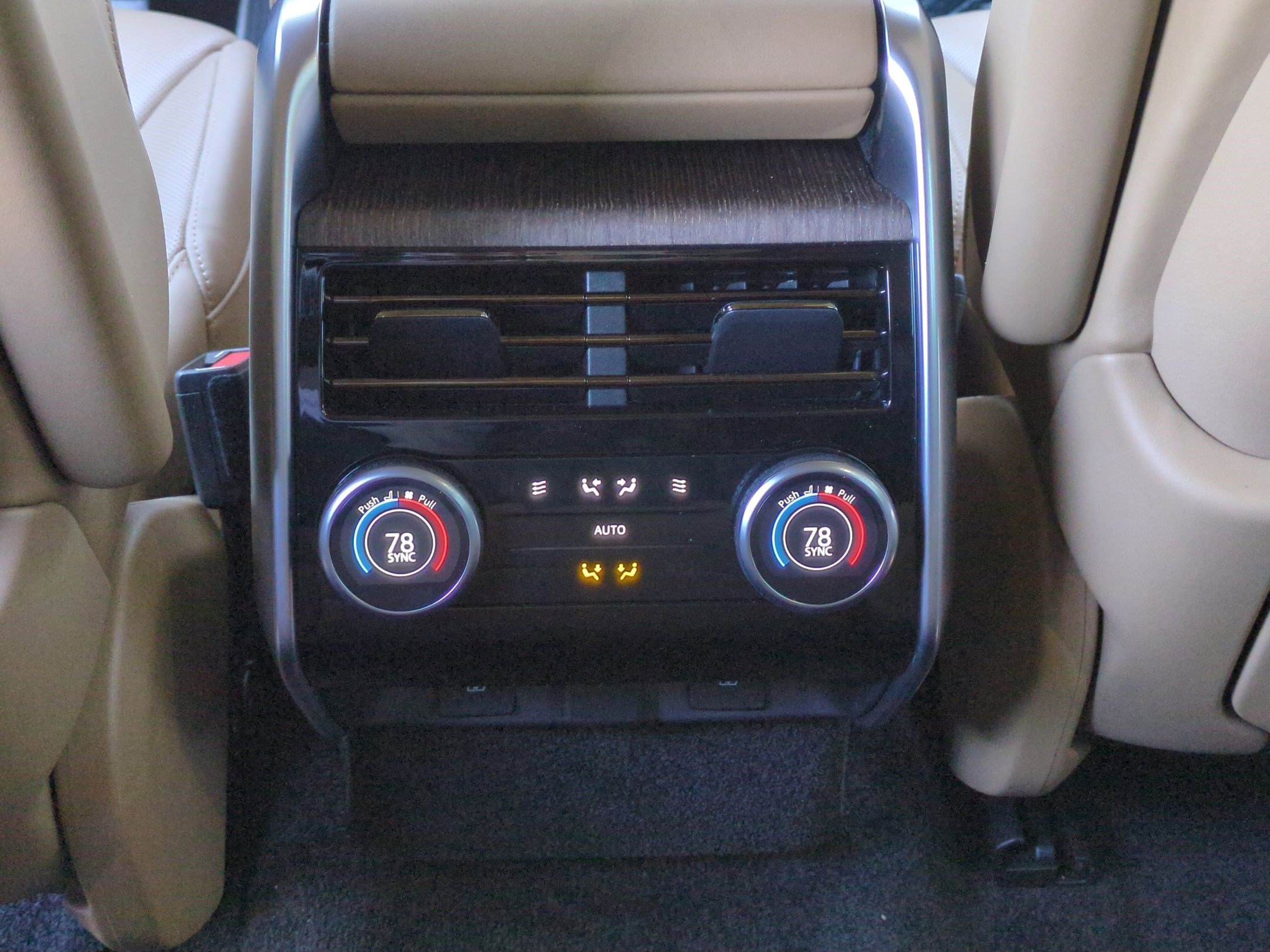 2023 Land Rover Range Rover SE