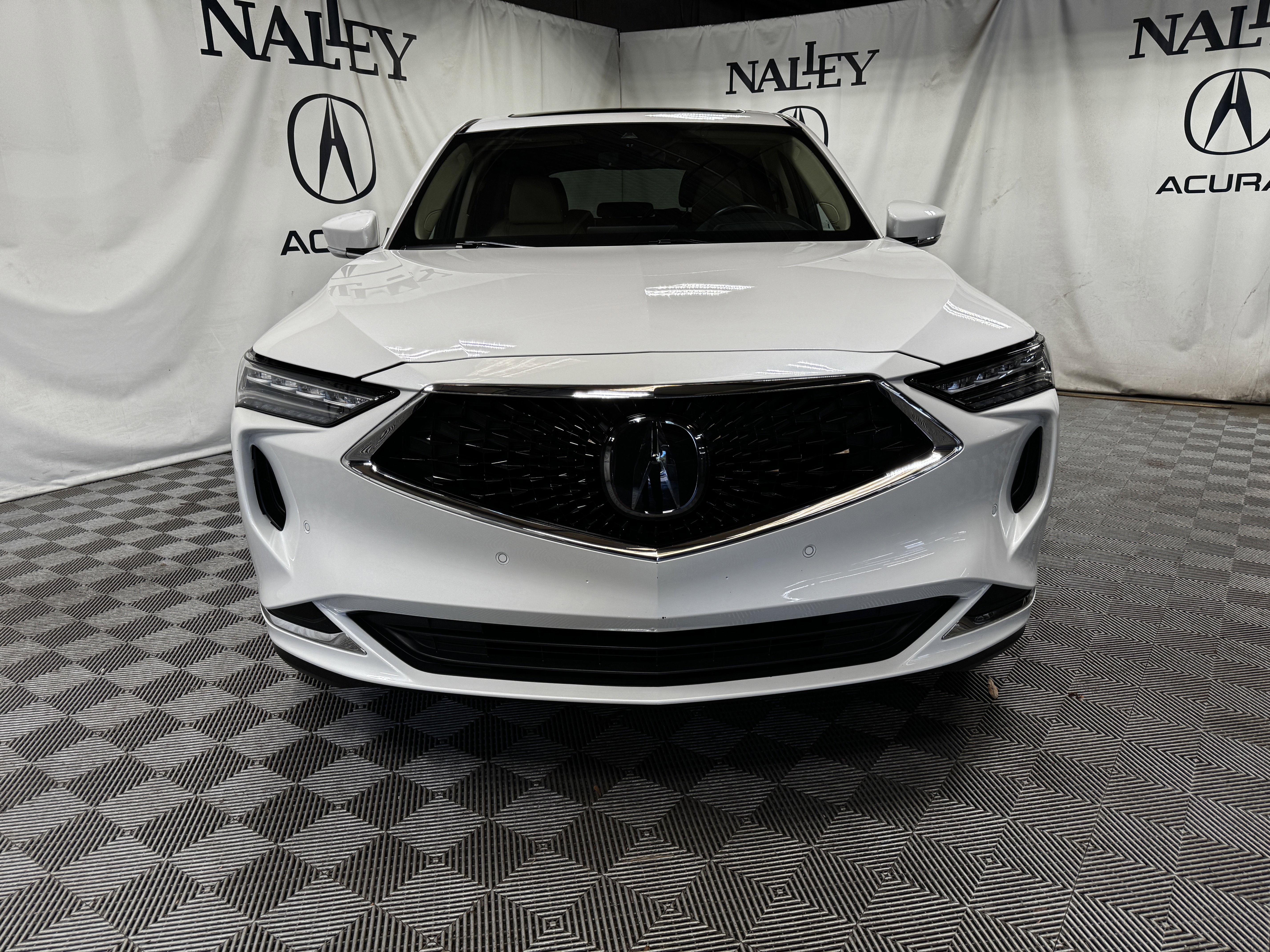 2023 Acura MDX FWD w/ Technology Package