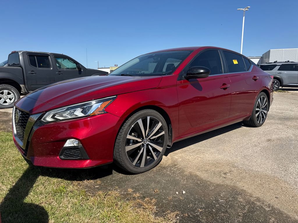 Used 2021 Nissan Altima 2.5 SR w/ SR Premium Package