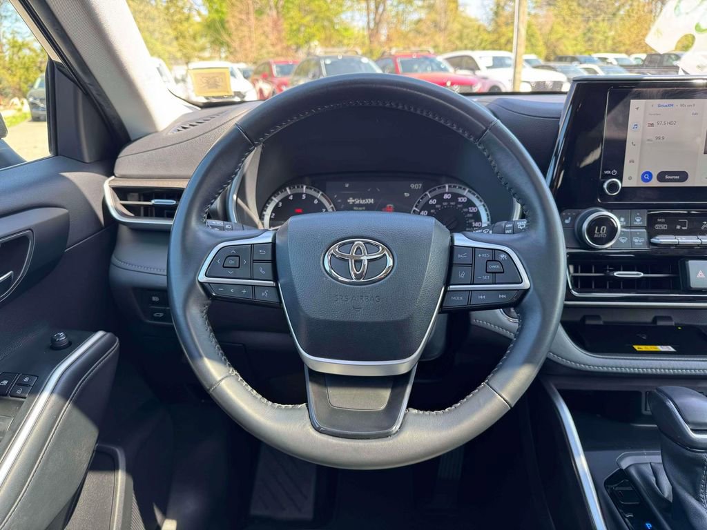 2023 Toyota Highlander XLE