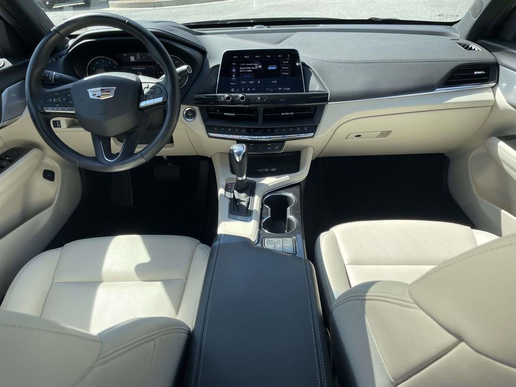 2023 Cadillac CT4 Luxury