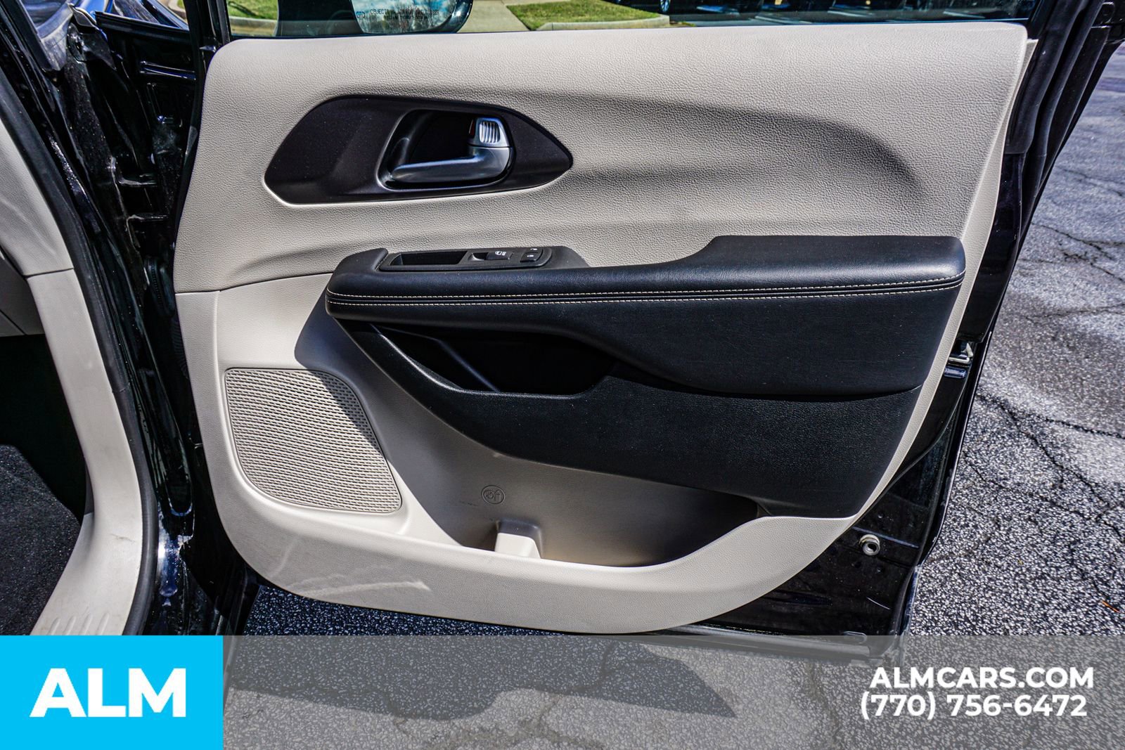 2024 Chrysler Pacifica Touring-L