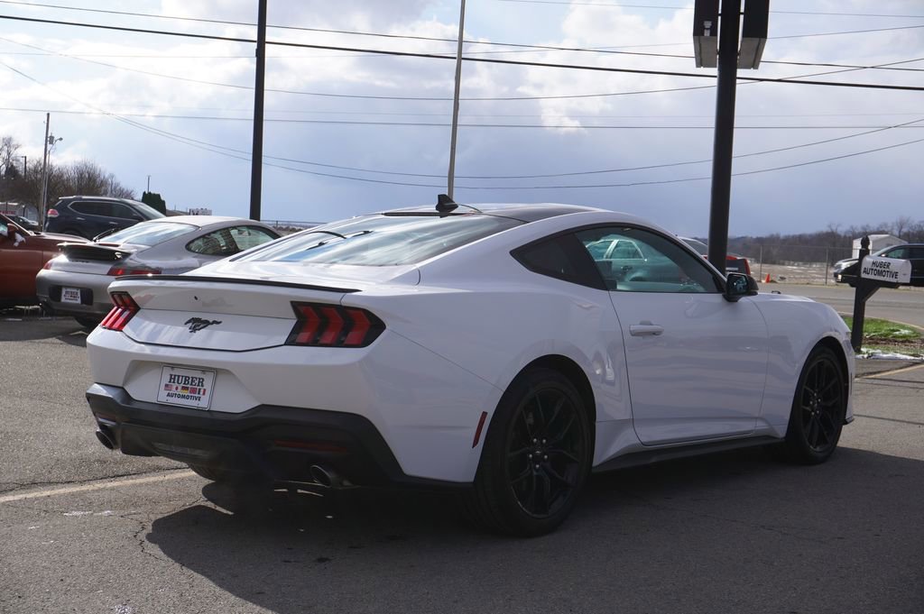 2024 Ford Mustang Premium