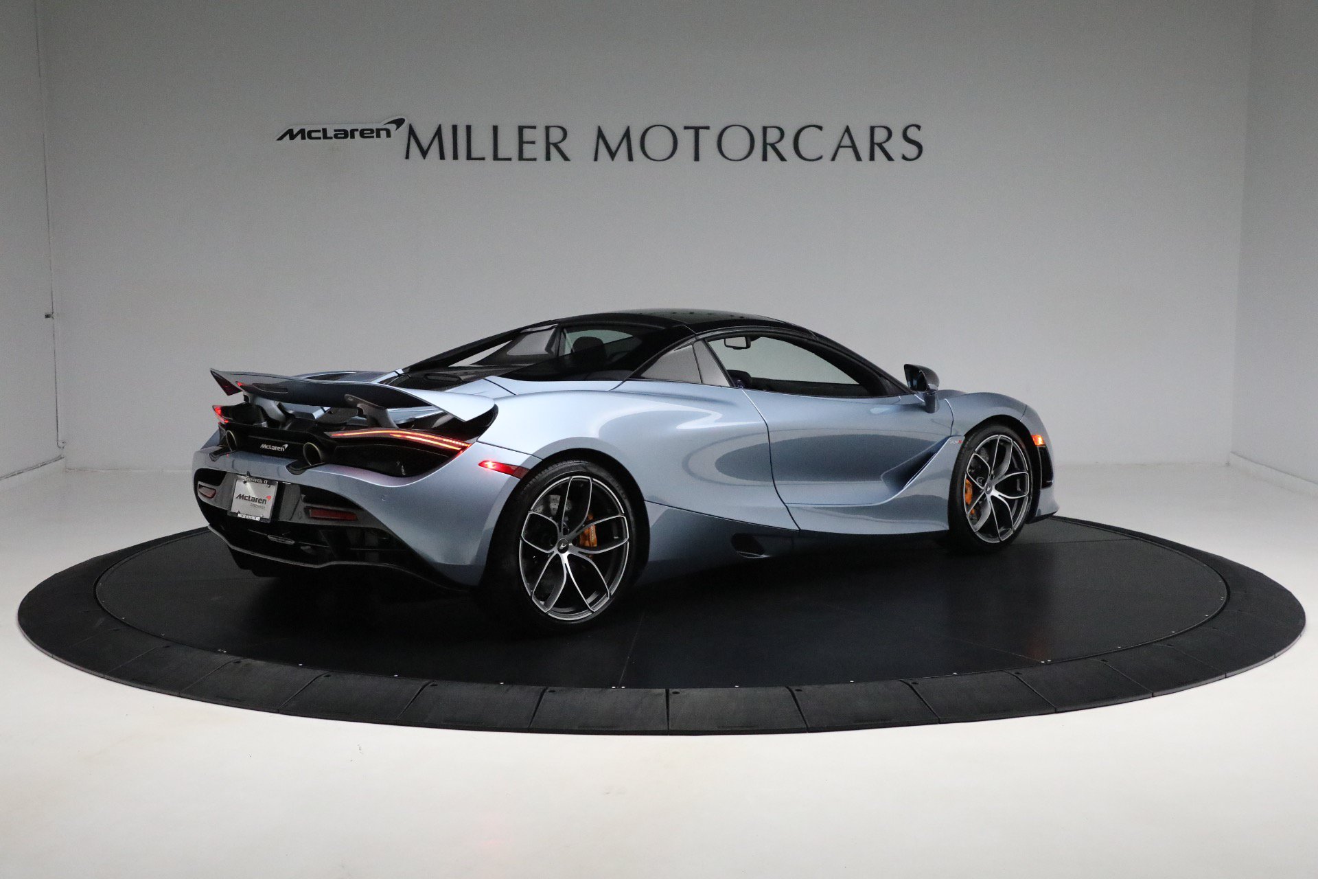 Used 2023 McLaren 720S Performance photo 32