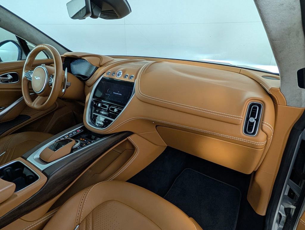 2021 Aston Martin DBX