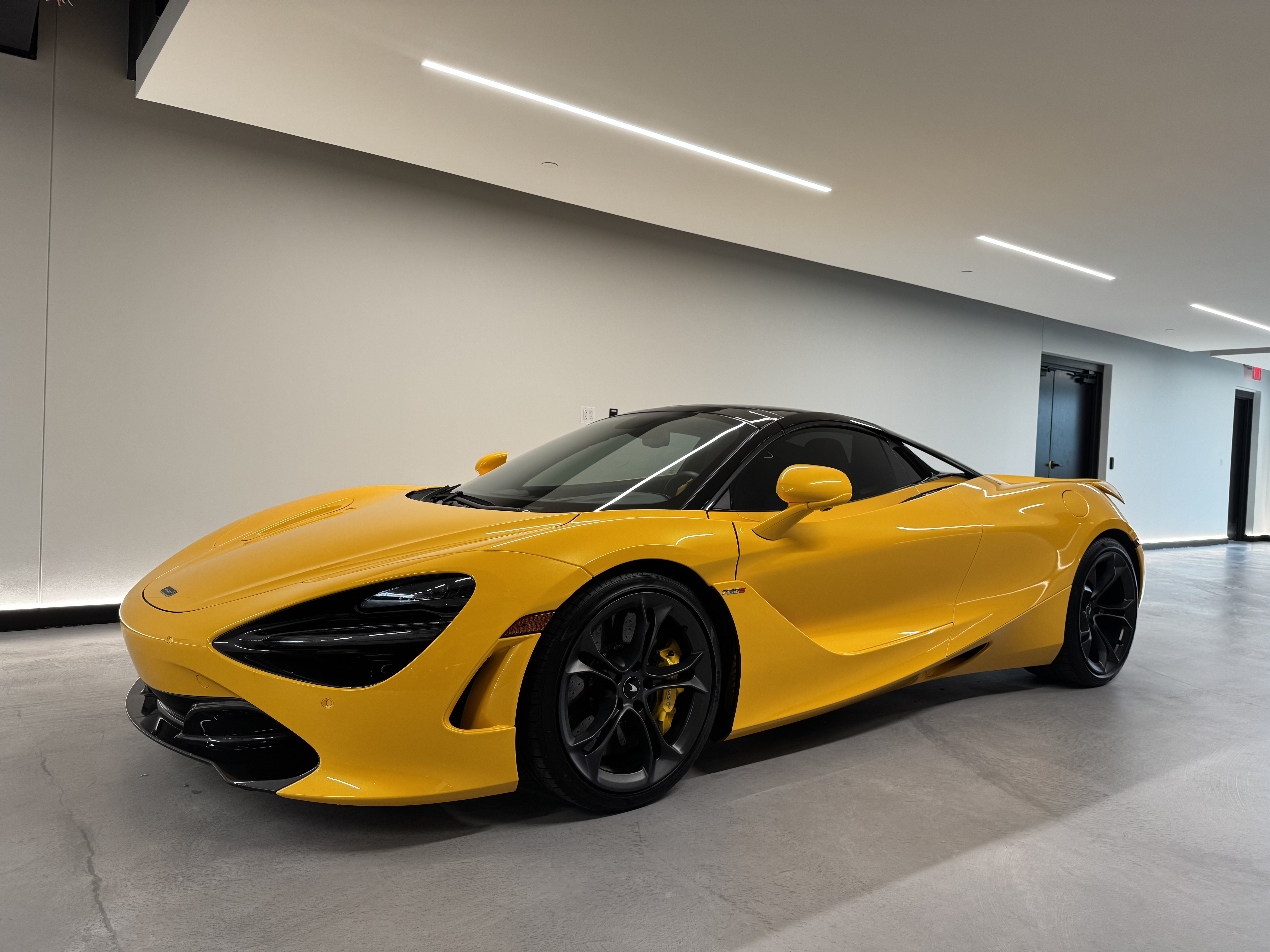 Used 2022 McLaren 720S Spider 2