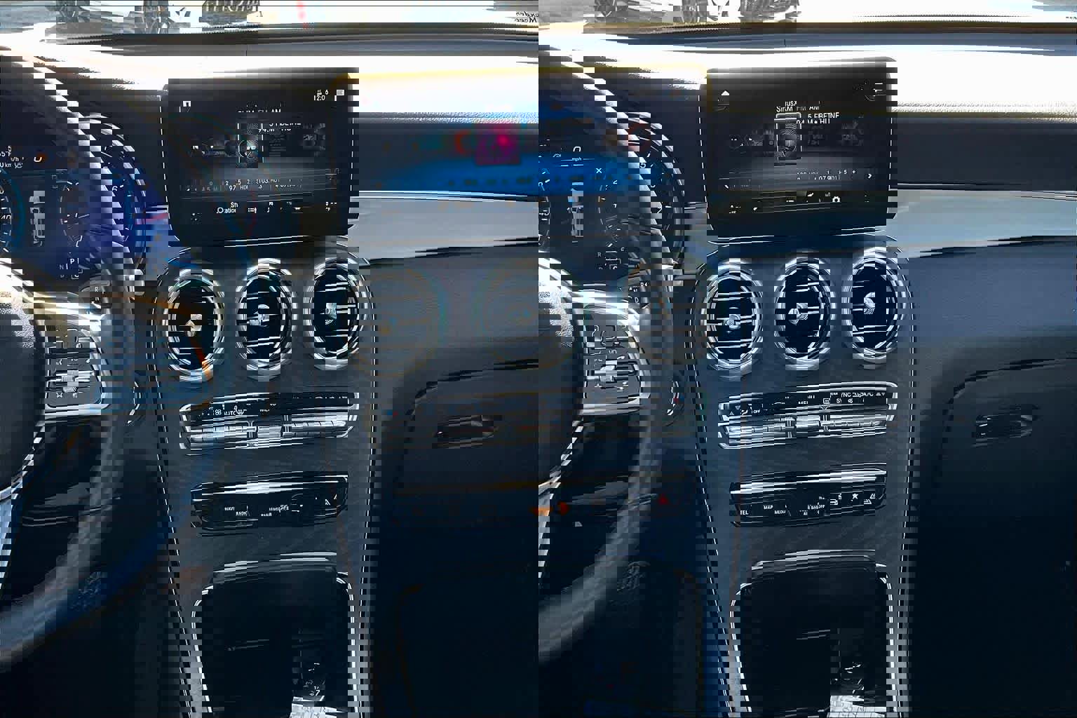 2022 Mercedes-Benz GLC 300