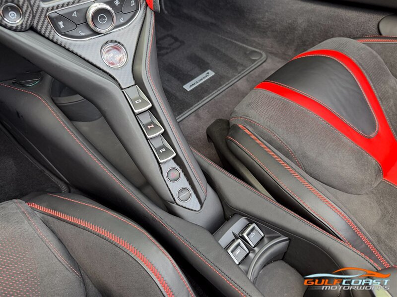 Used 2021 McLaren 720S Performance photo 20
