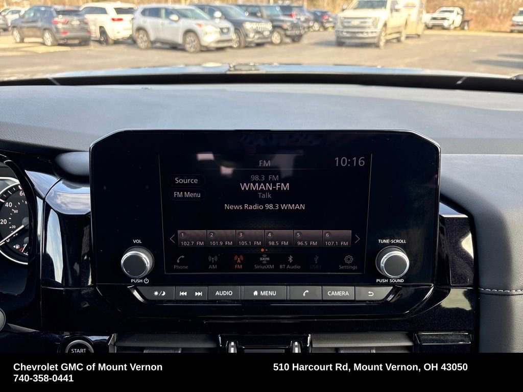 2023 Nissan Pathfinder SV