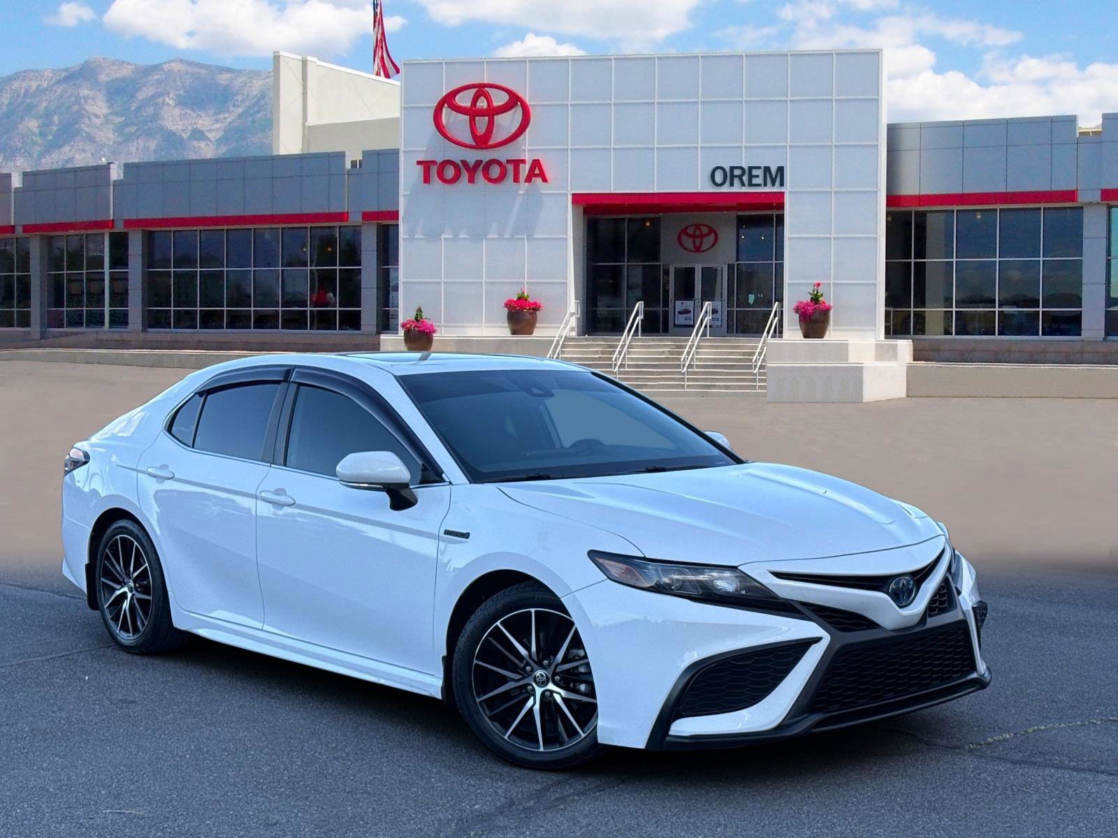 Used 2021 Toyota Camry SE w/ Audio Upgrade Package