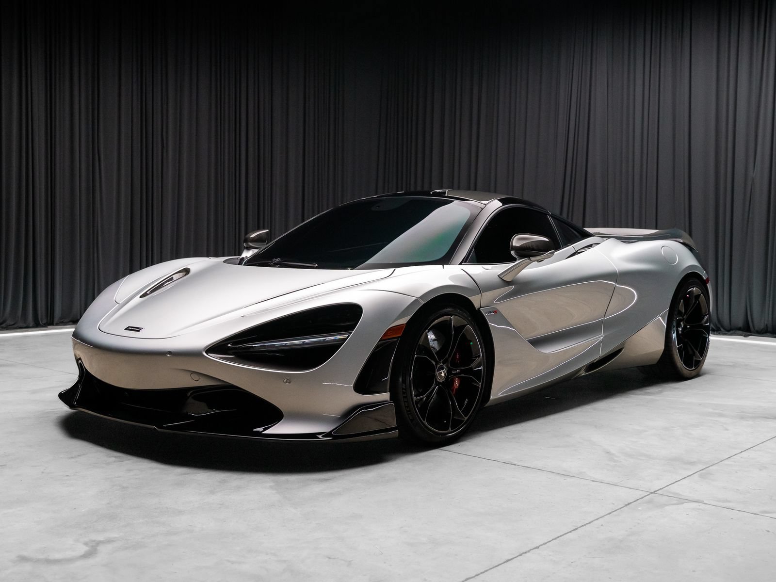 Used 2019 McLaren 720S photo 24