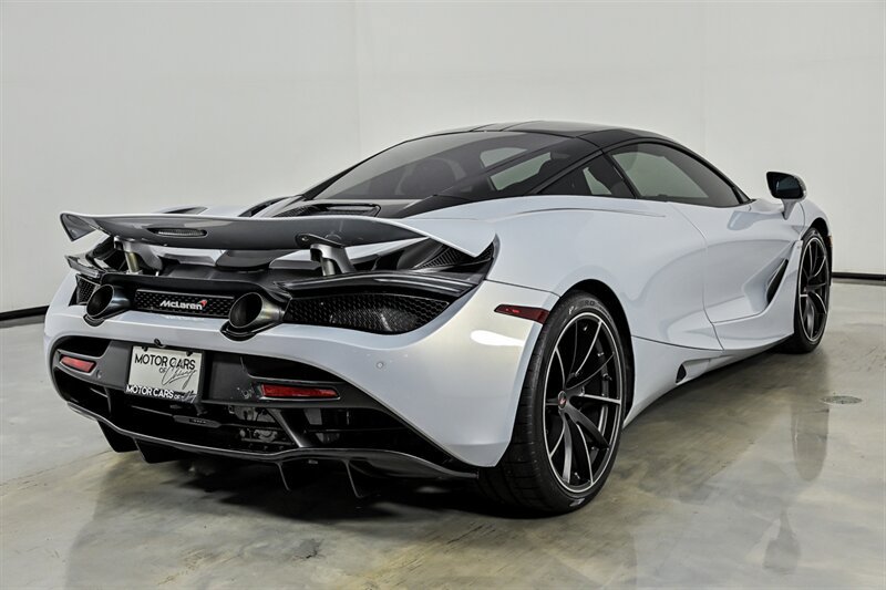 Used 2018 McLaren 720S Performance photo 11