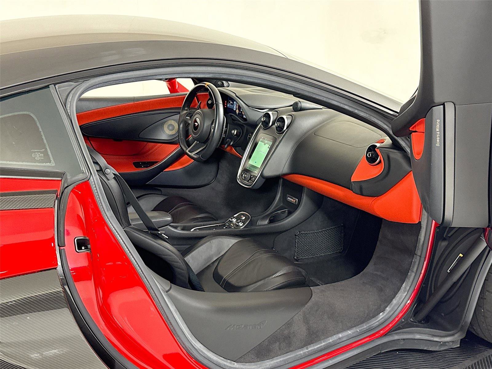 Used 2019 McLaren 600LT photo 25