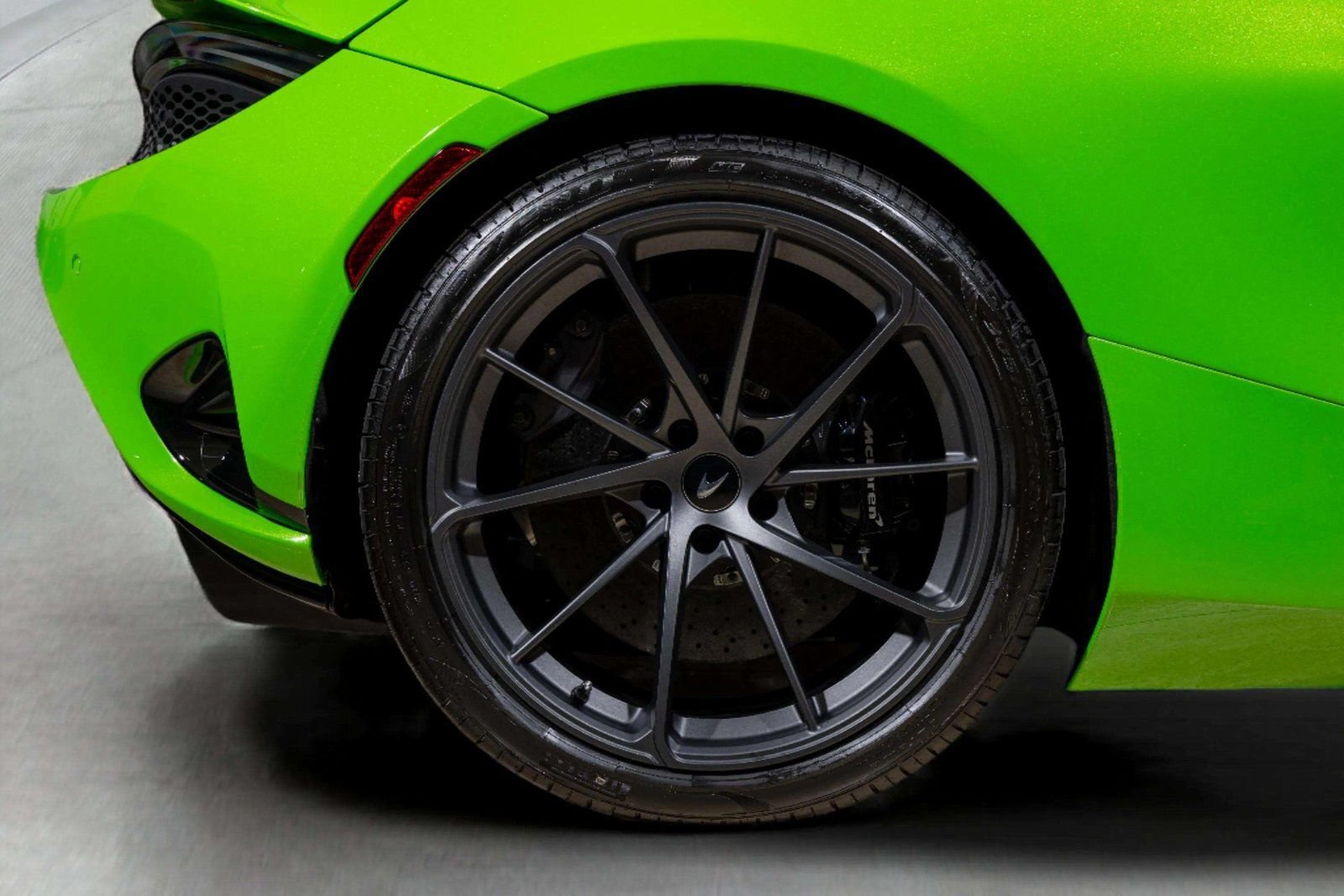 New 2026 McLaren 750S photo 38