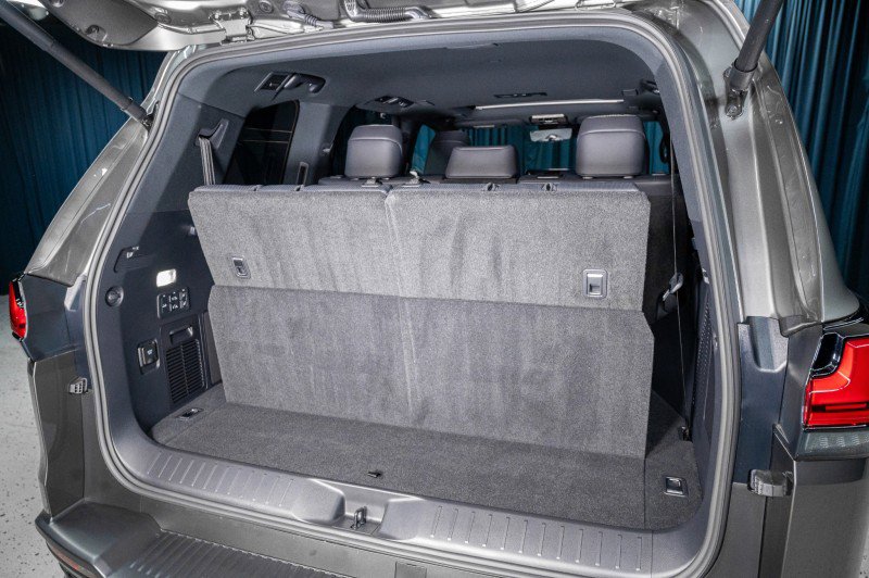 2026 Lexus LX 600 4WD w/ Luxury Package