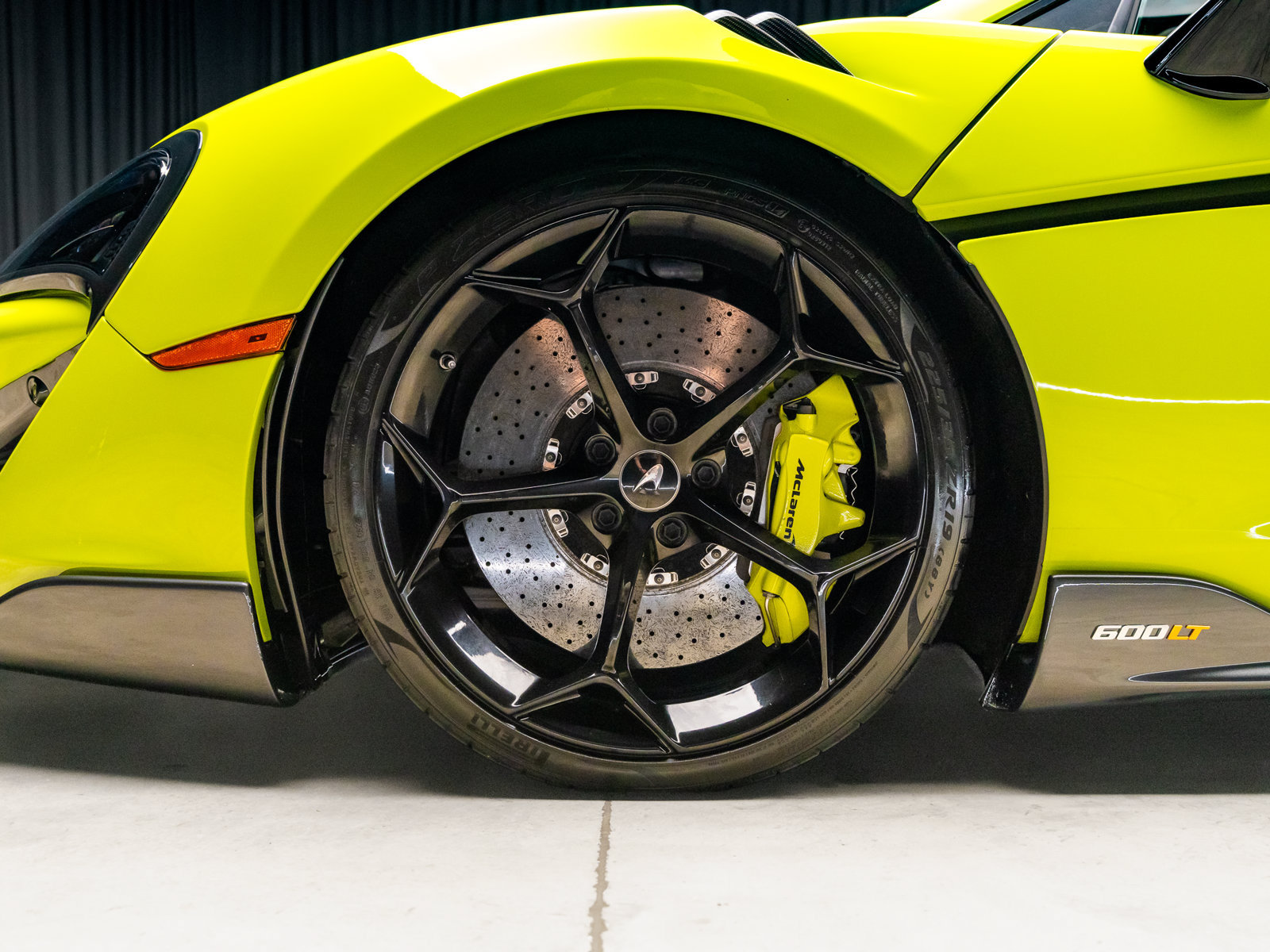Used 2020 McLaren 600LT Spider photo 38