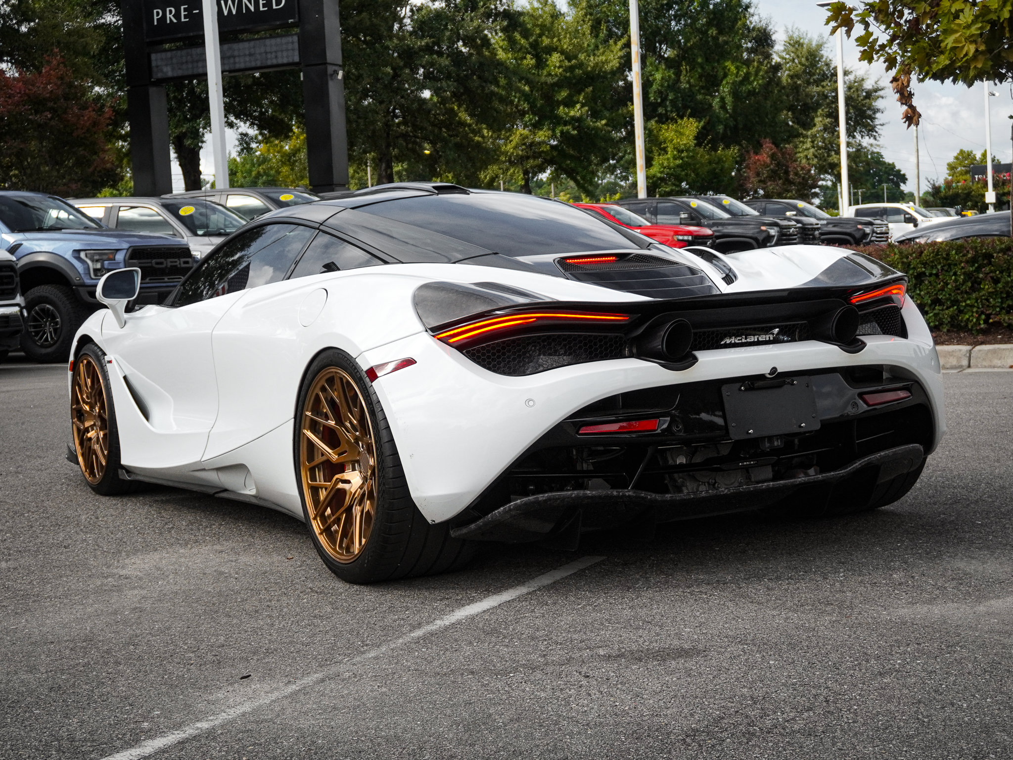 Used 2019 McLaren 720S photo 10
