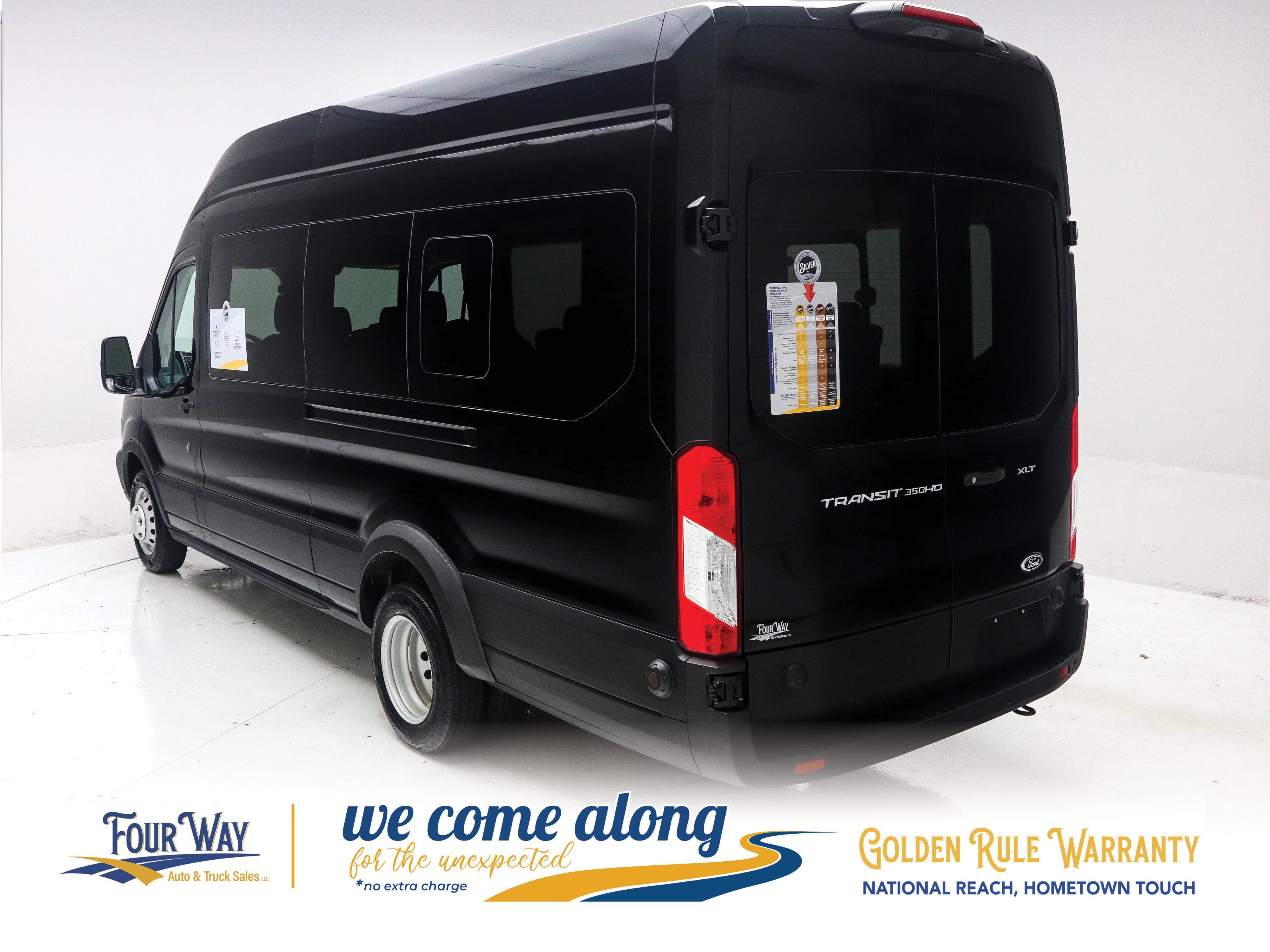 2019 Ford Transit Passenger Van XLT - Photo 6