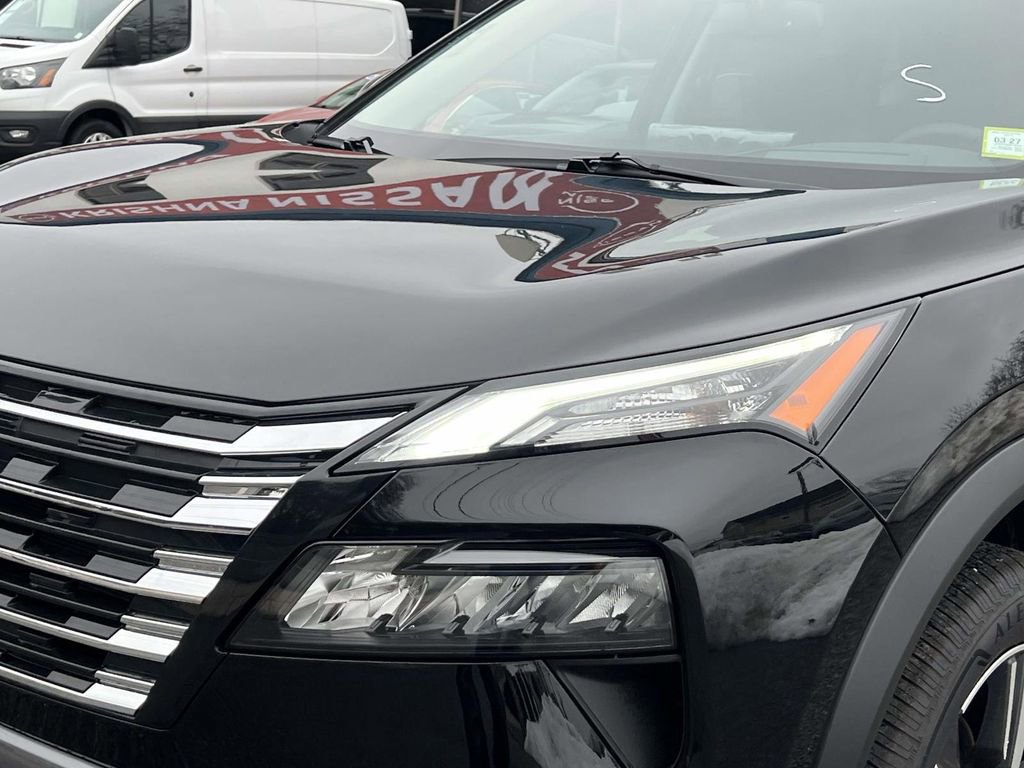 2025 Nissan Rogue SL