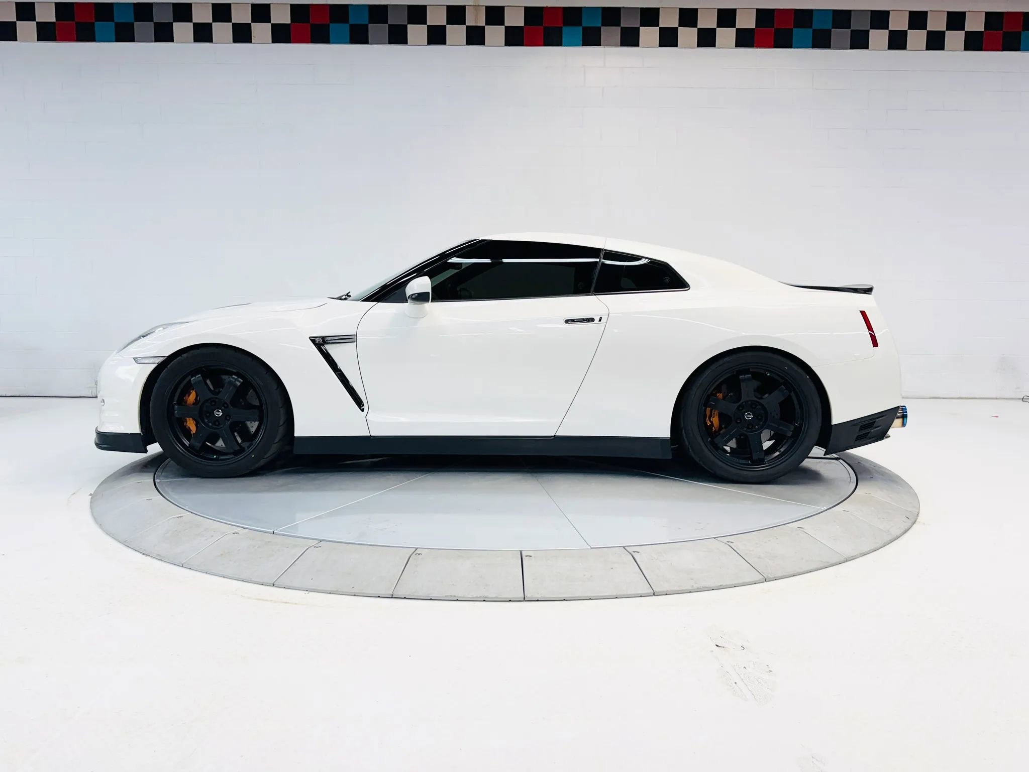 Used 2014 Nissan GT-R Black Edition