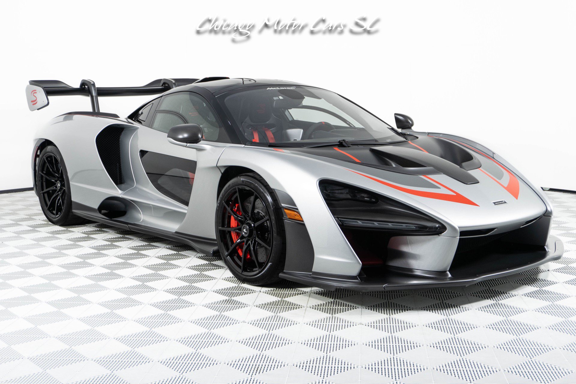 Used 2019 McLaren Senna photo 12