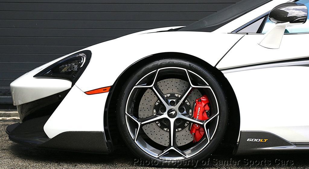 Used 2019 McLaren 600LT photo 17