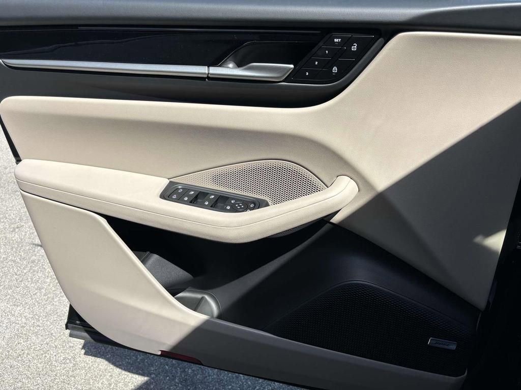 2025 Porsche Macan Electric