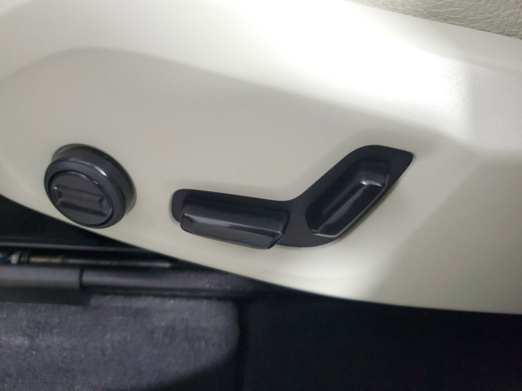 2023 Volvo Xc60 B5 Plus