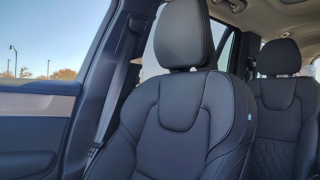 2026 Volvo Xc90 B6 Plus