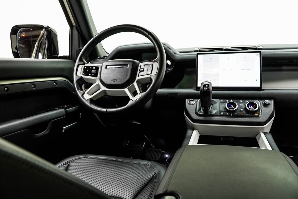 2025 Land Rover Defender 110 S