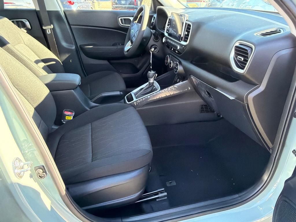 2026 Hyundai Venue SE