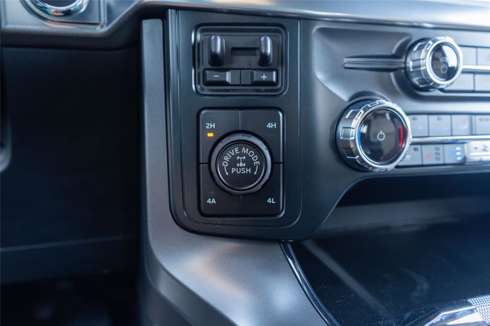 2025 Ford F150 Lariat