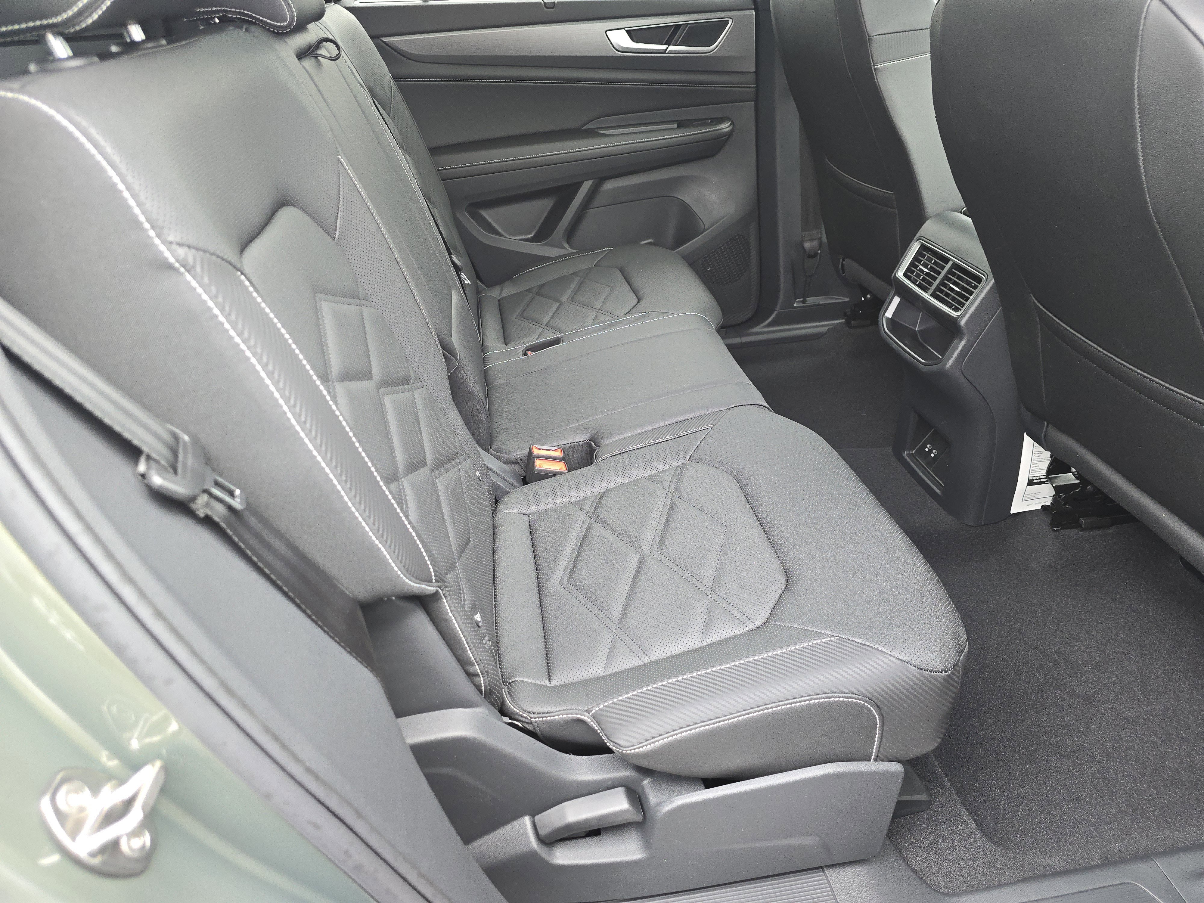 2026 Volkswagen Atlas Cross Sport SE