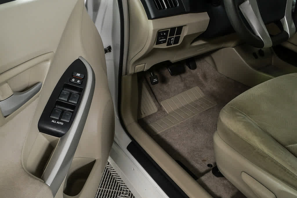 2010 Toyota Prius Two