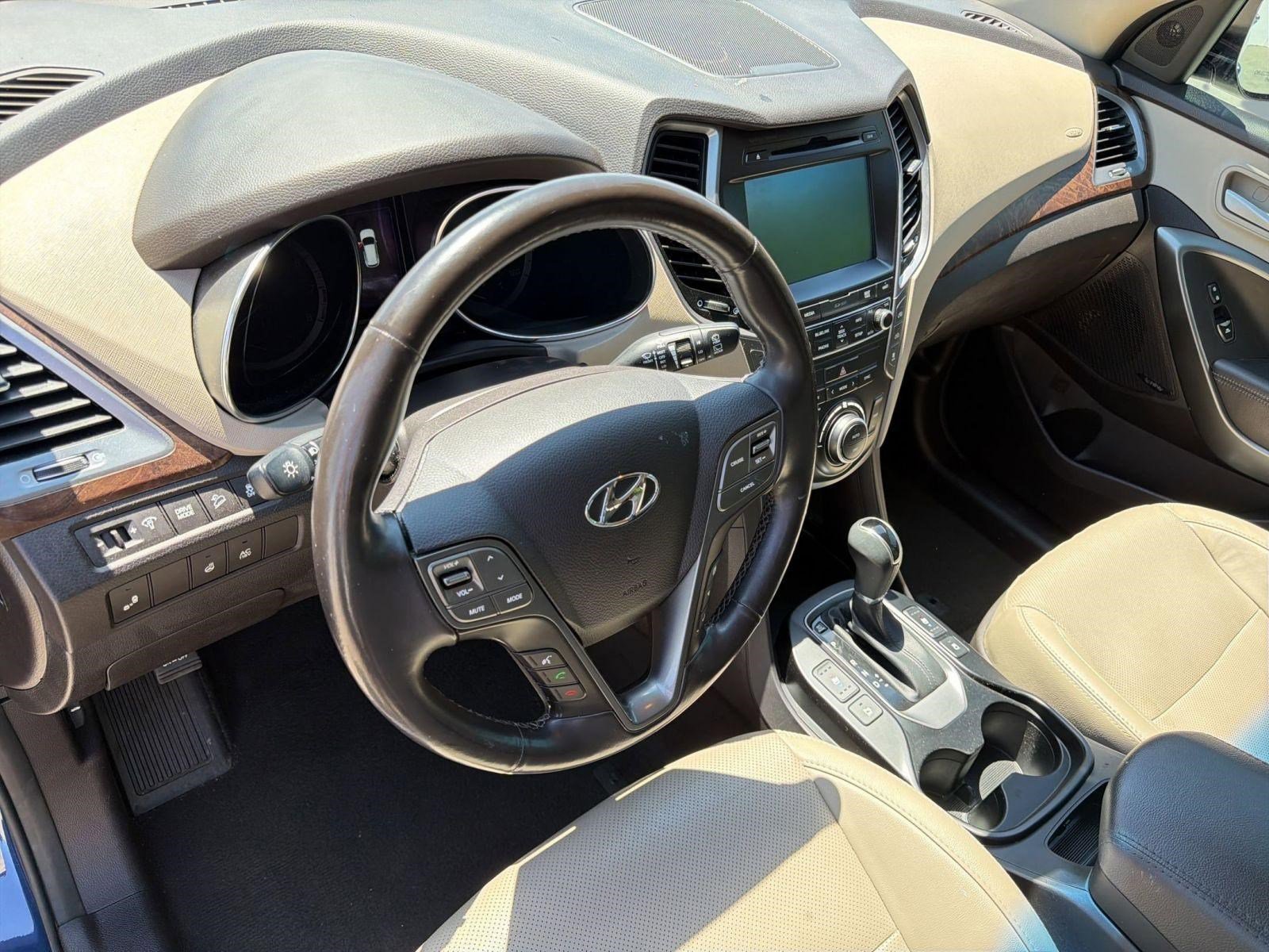 2017 Hyundai Santa Fe SE