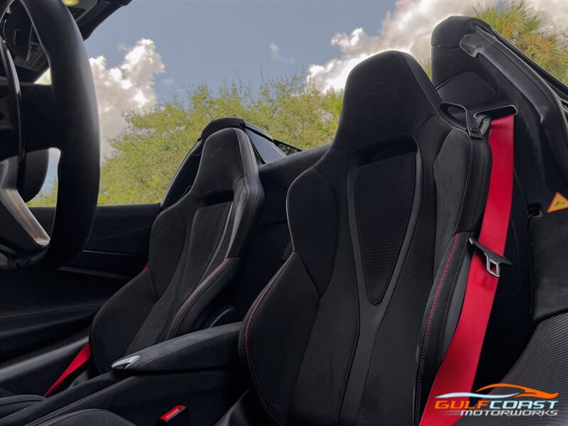 Used 2024 McLaren 750S Spider photo 24