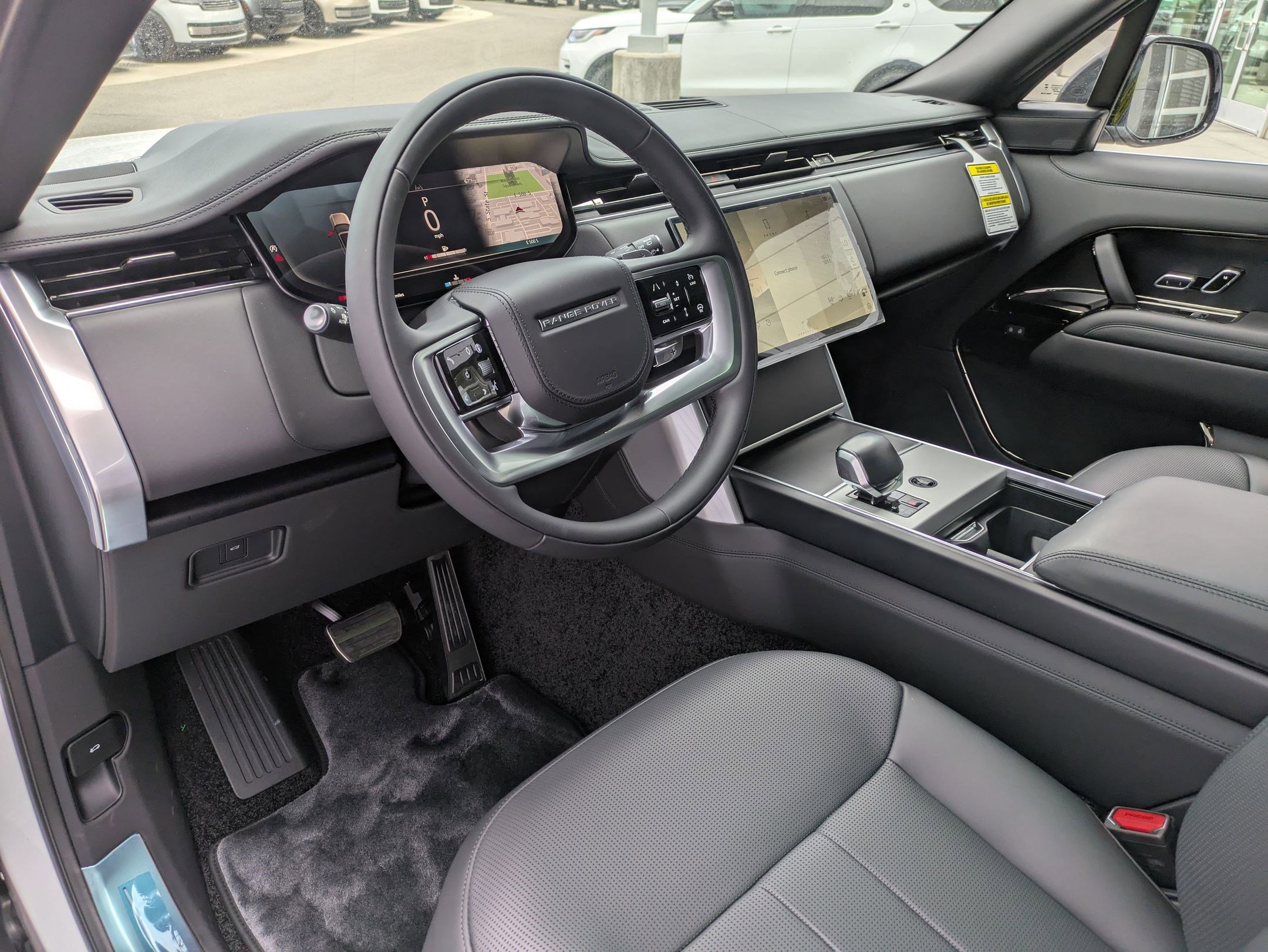 2025 Land Rover Range Rover SV