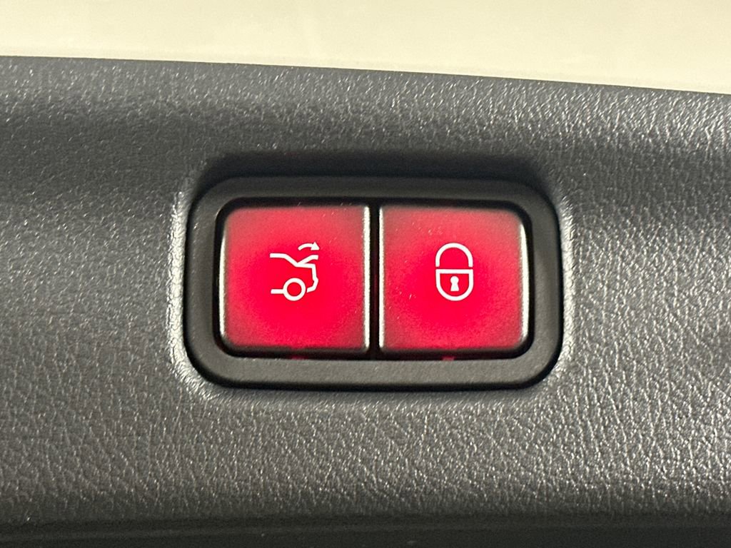 2023 Mercedes-Benz C 300 Sedan