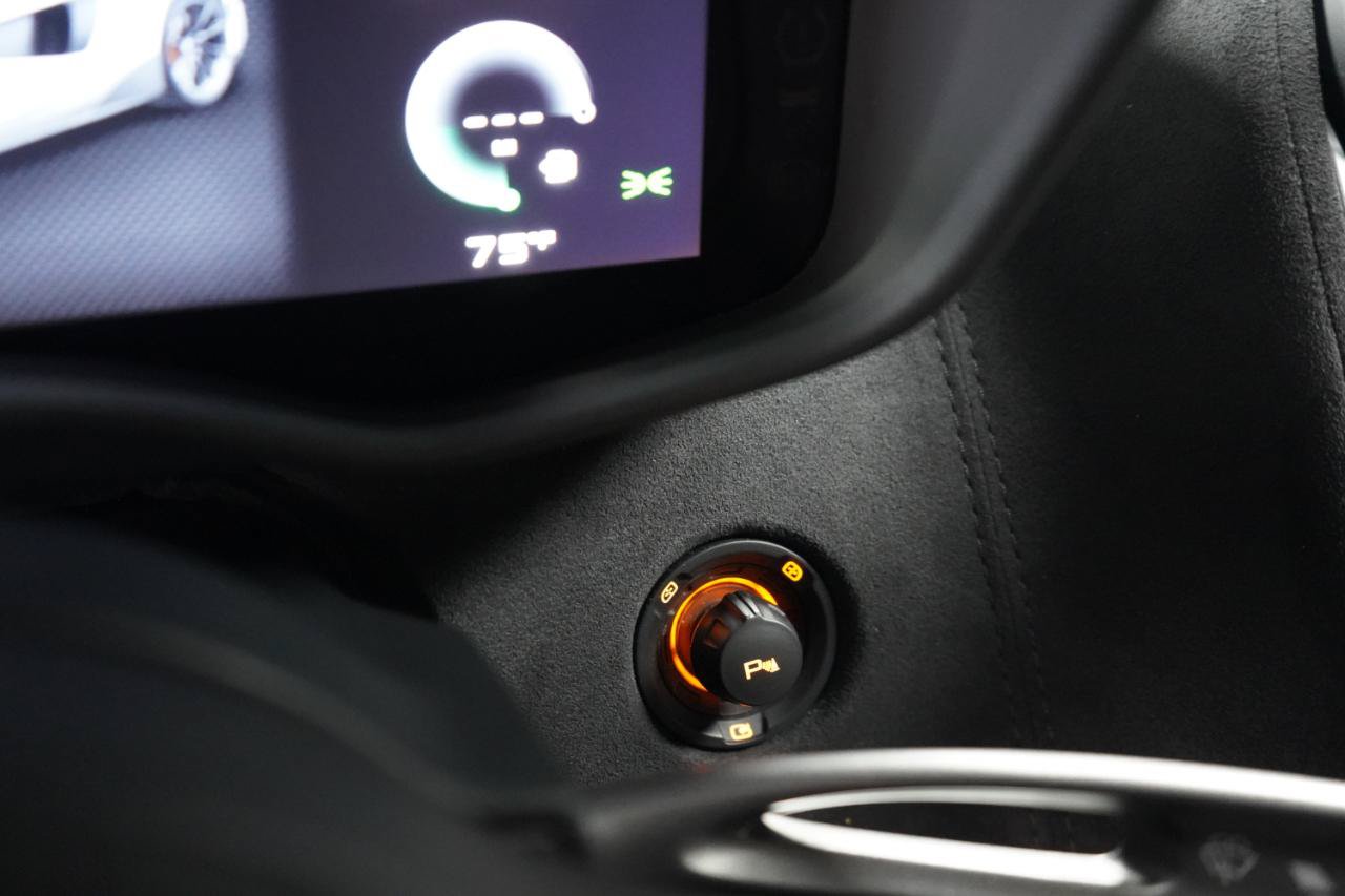 Used 2020 McLaren 600LT Spider photo 26