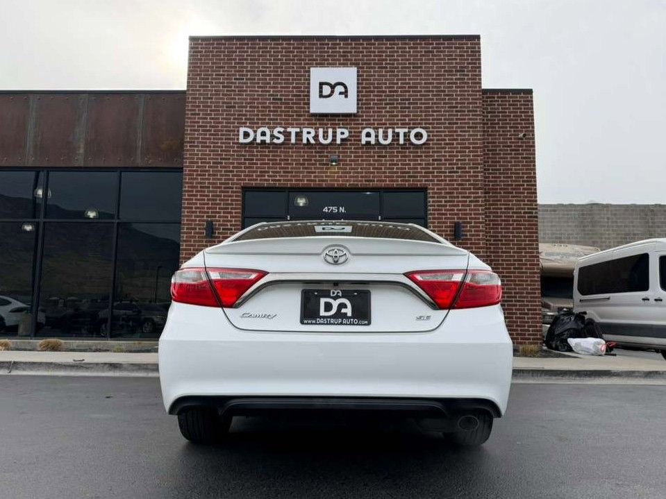 2016 Toyota Camry SE