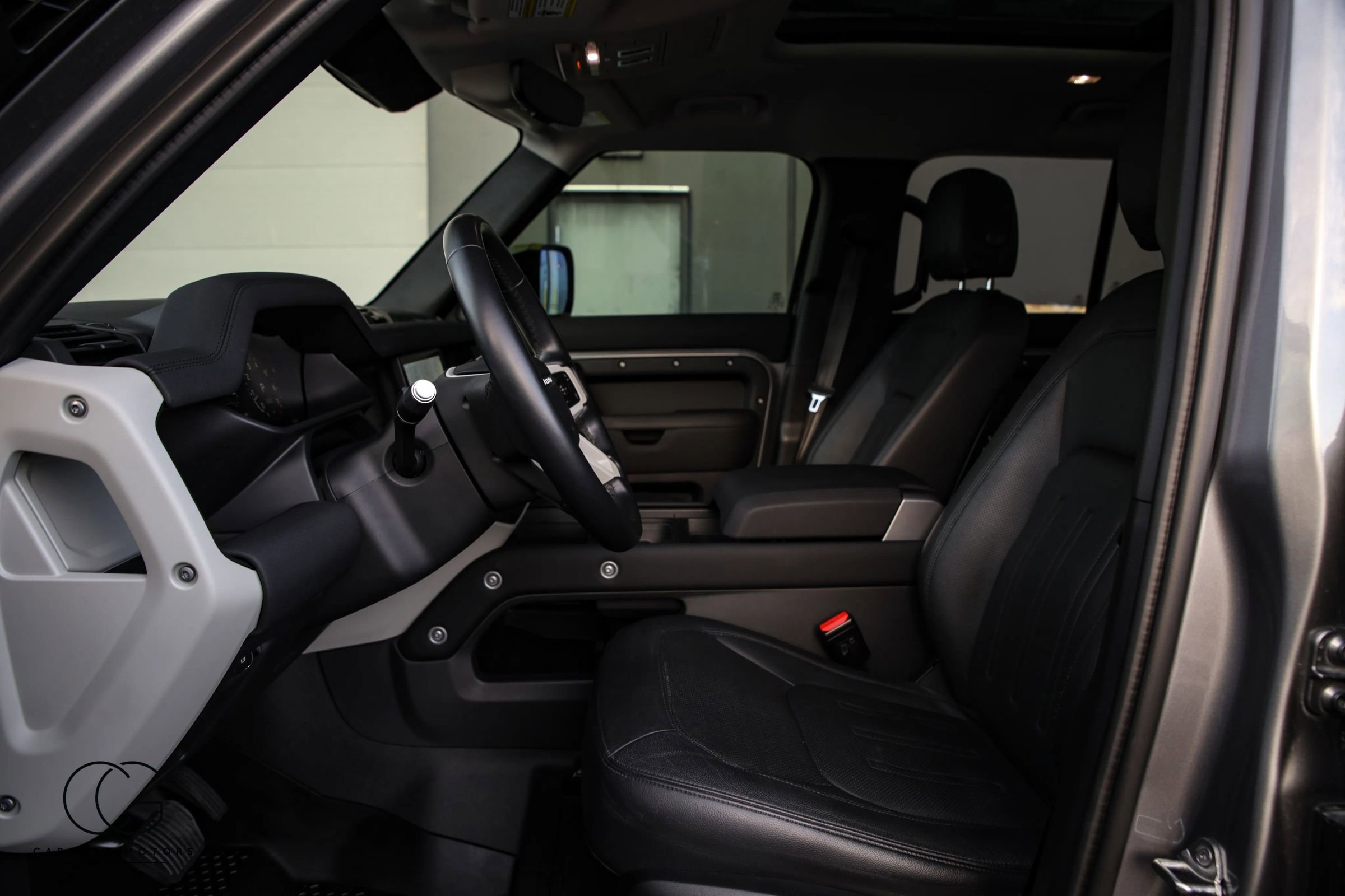 2022 Land Rover Defender 110 SE