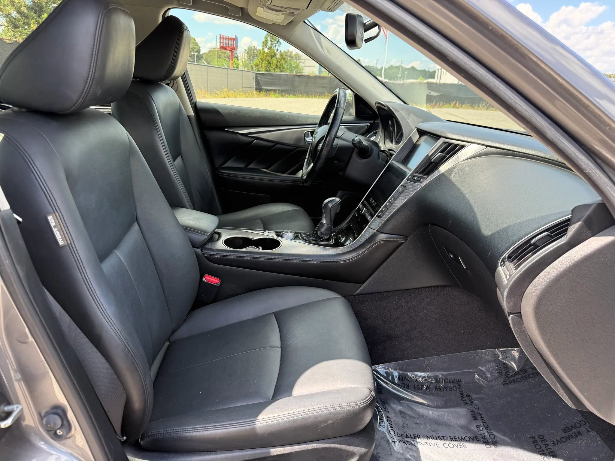 2015 INFINITI Q50 Premium