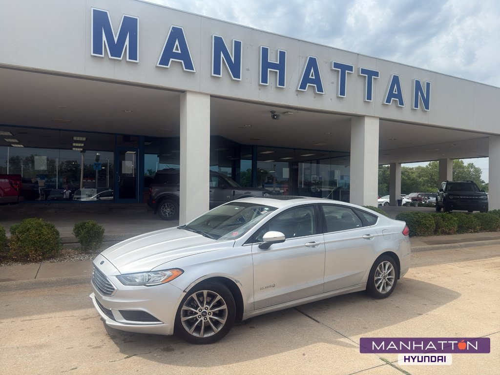 Used 2017 Ford Fusion SE