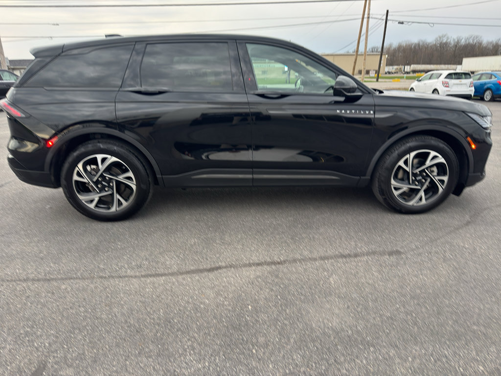 2025 Lincoln Nautilus Premier