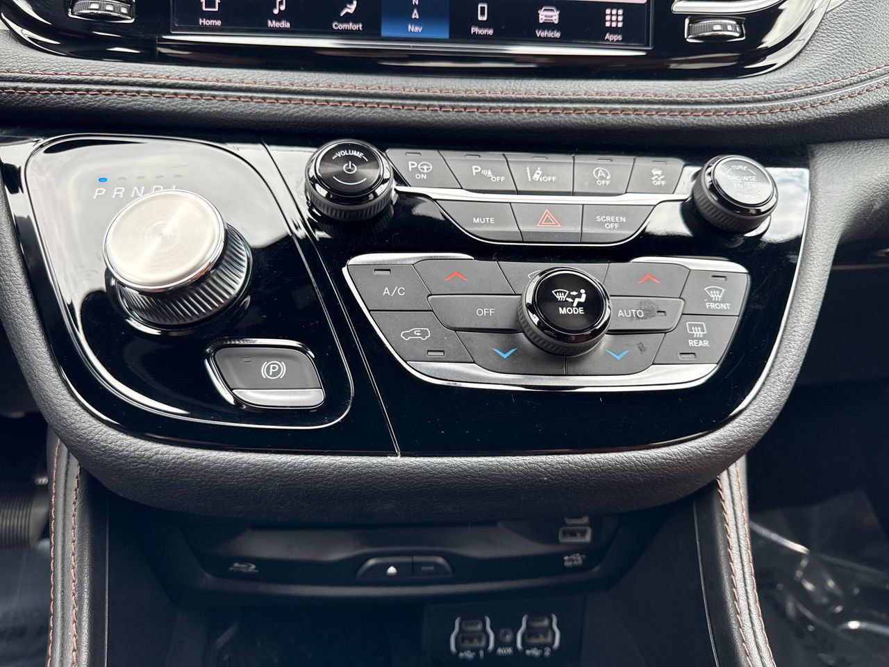 2025 Chrysler Pacifica Pinnacle