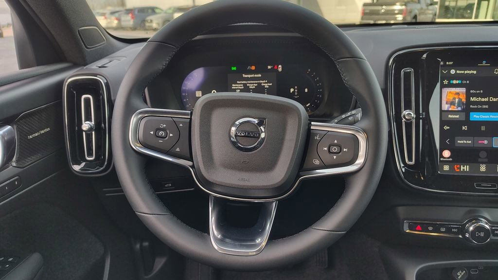 2026 Volvo Xc40 B5 Ultra