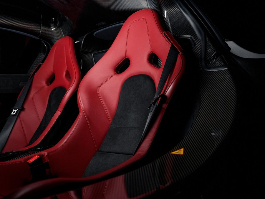 Used 2015 McLaren P1 photo 9