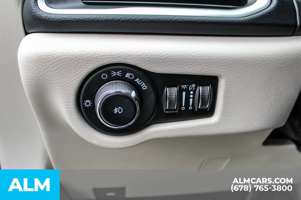 2023 Chrysler Pacifica Touring-L