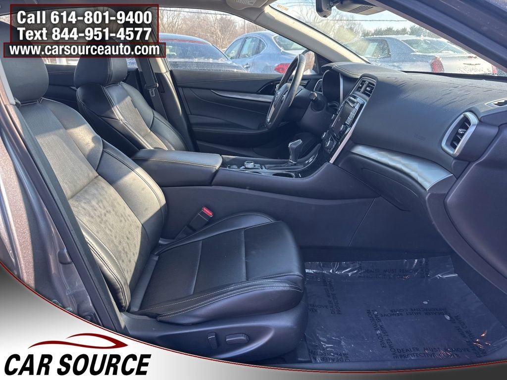 2023 Nissan Maxima SL